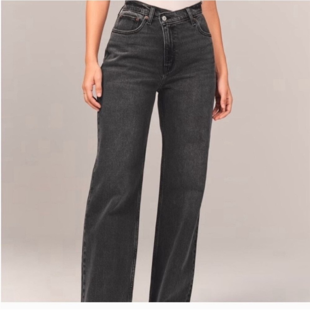 Abercrombie & Fitch Curve Love 90s Slim Straight Ultra High Rise Cross Jeans 28L